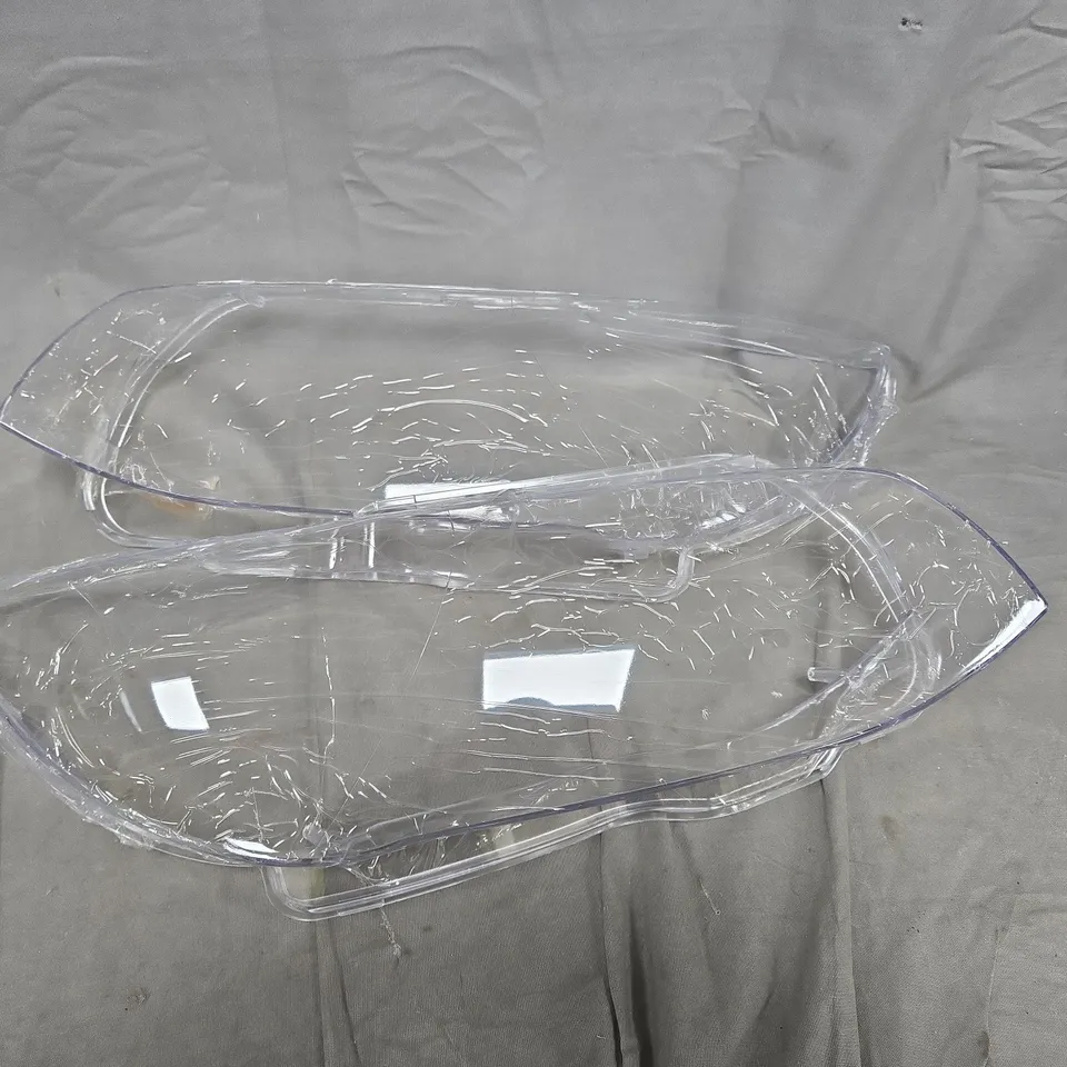 PAIR OF PLASTIC CONTAINERS 