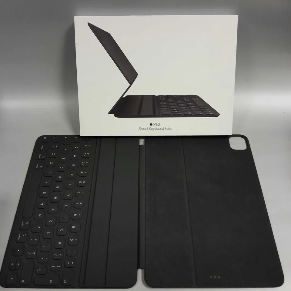 BOXED APPLE IPAD SMART KEYBOARD FOLIO 