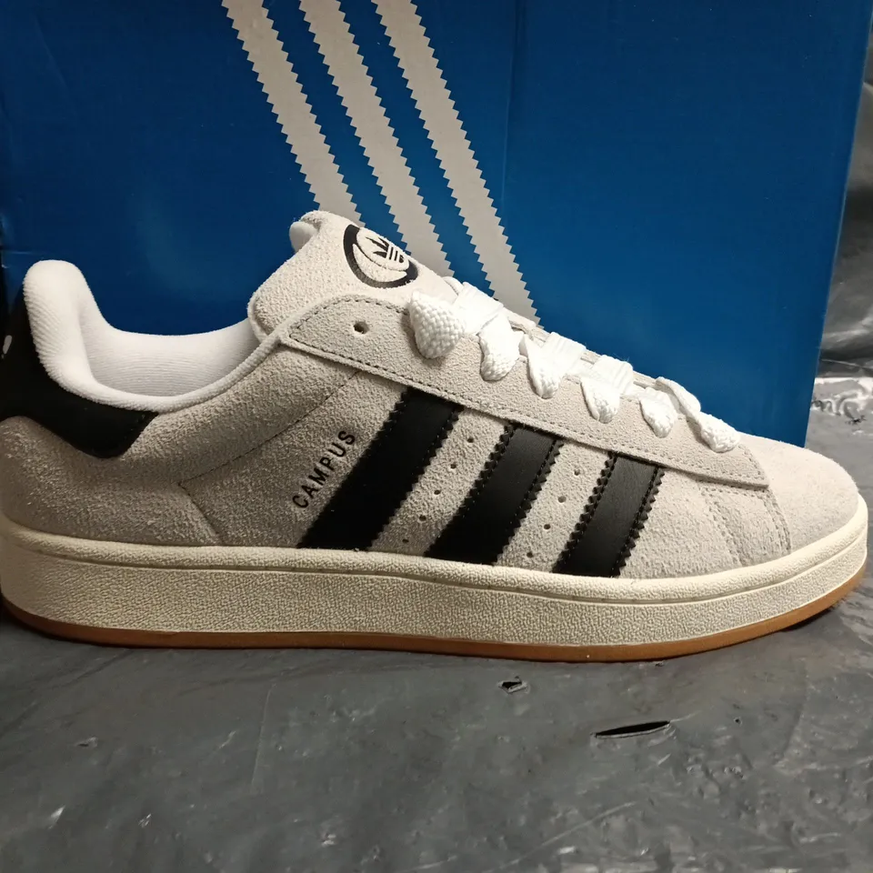BOXED ADIDAS CAMPUS 00'S IN OFF WHITE - UK 9.5