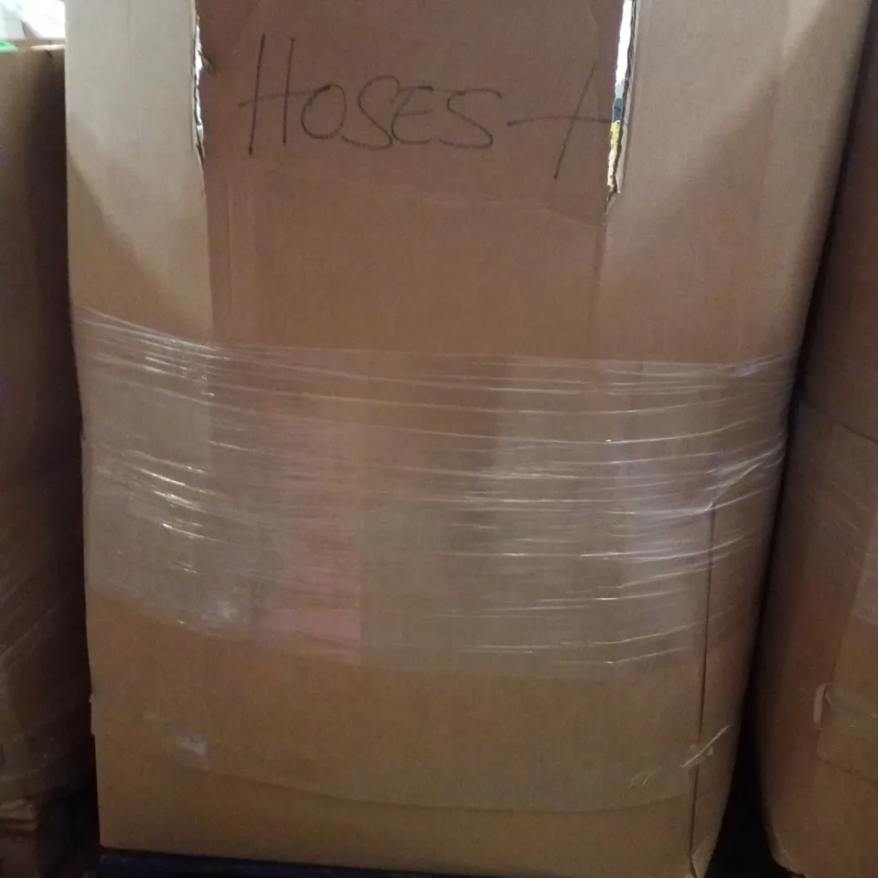 PALLET CONTAINING ASSORTED GARDEN HOSES, POOL FLOATS & INFLATABLES 