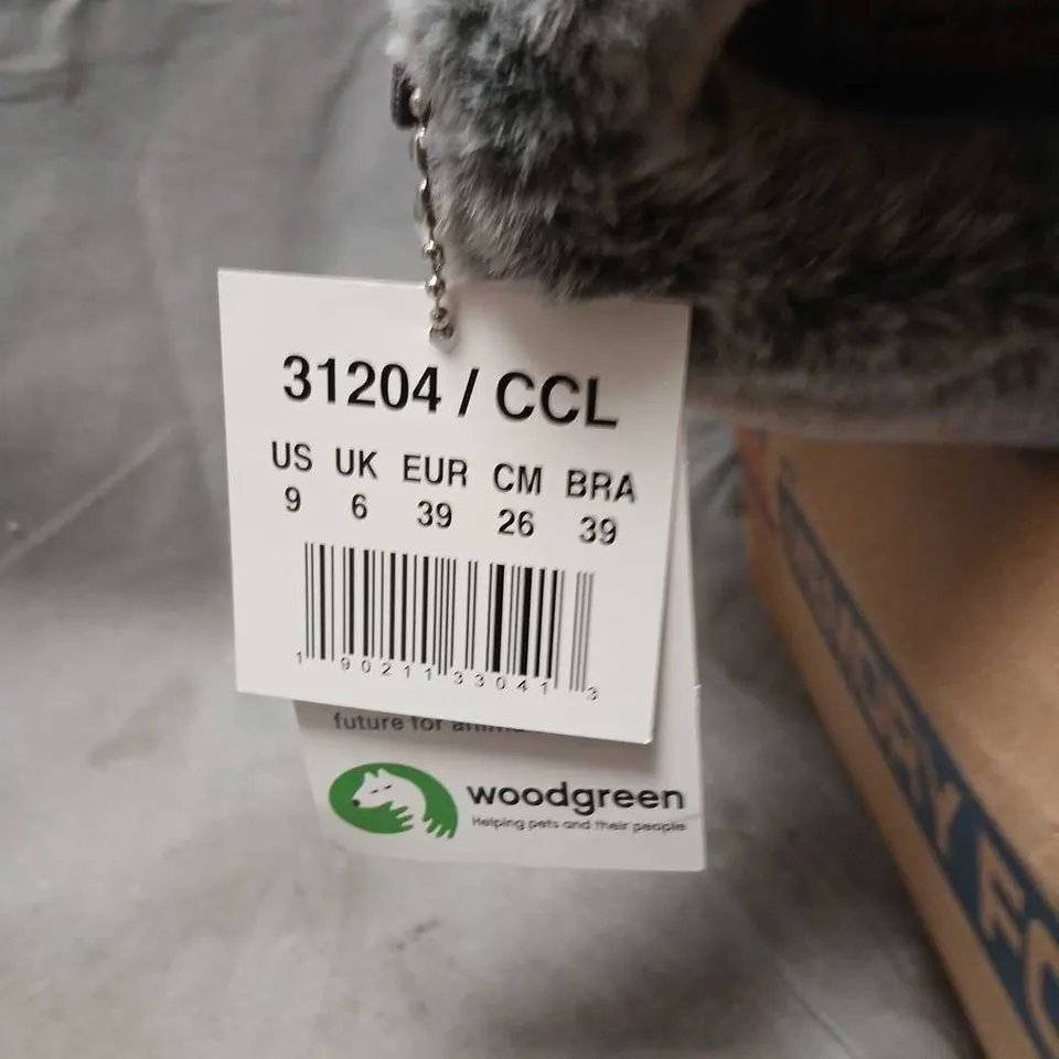 SKECHERS BOBS MEMORY FOAM SLIPPERS – WOMEN'S GREY KNIT WITH FAUX FUR LINING, UK 6