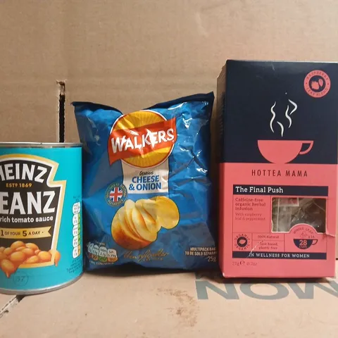 APPROXIMATELY 10 ASSORTED FOOD AND DRINK ITEMS TO INCLUDE HEINZ BEANZ, WALKERS CRISPS, ETC