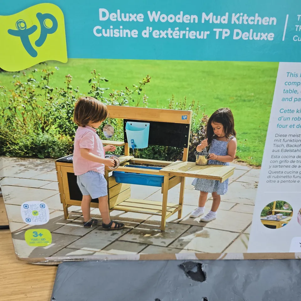 TP DELUXE WOODEN MUD KITCHEN RRP £189.99