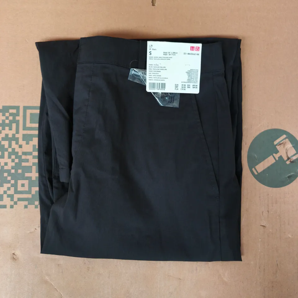UNIQLO WOMEN'S BARREL ANKLE TROUSERS SHORT IN BLACK SIZE SMALL