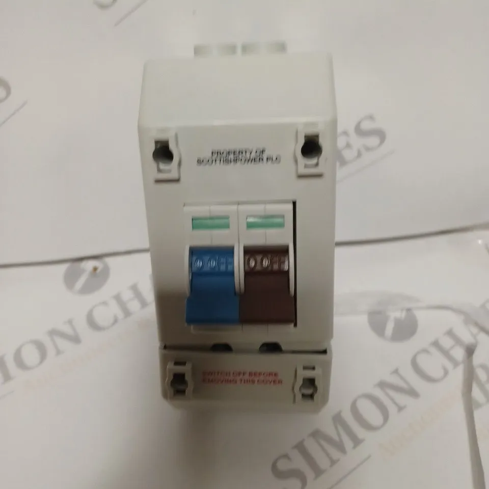 WYLEX 100A 2 POLE SWITCH 