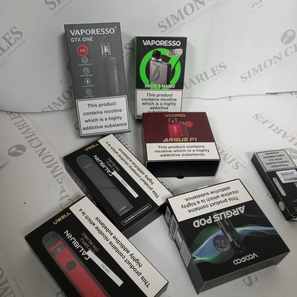 APPROXIMATELY 20 VAPES & E-CIGARETTES TO INCLUDE - VOOPOO - VAPORESSO  - UWELL