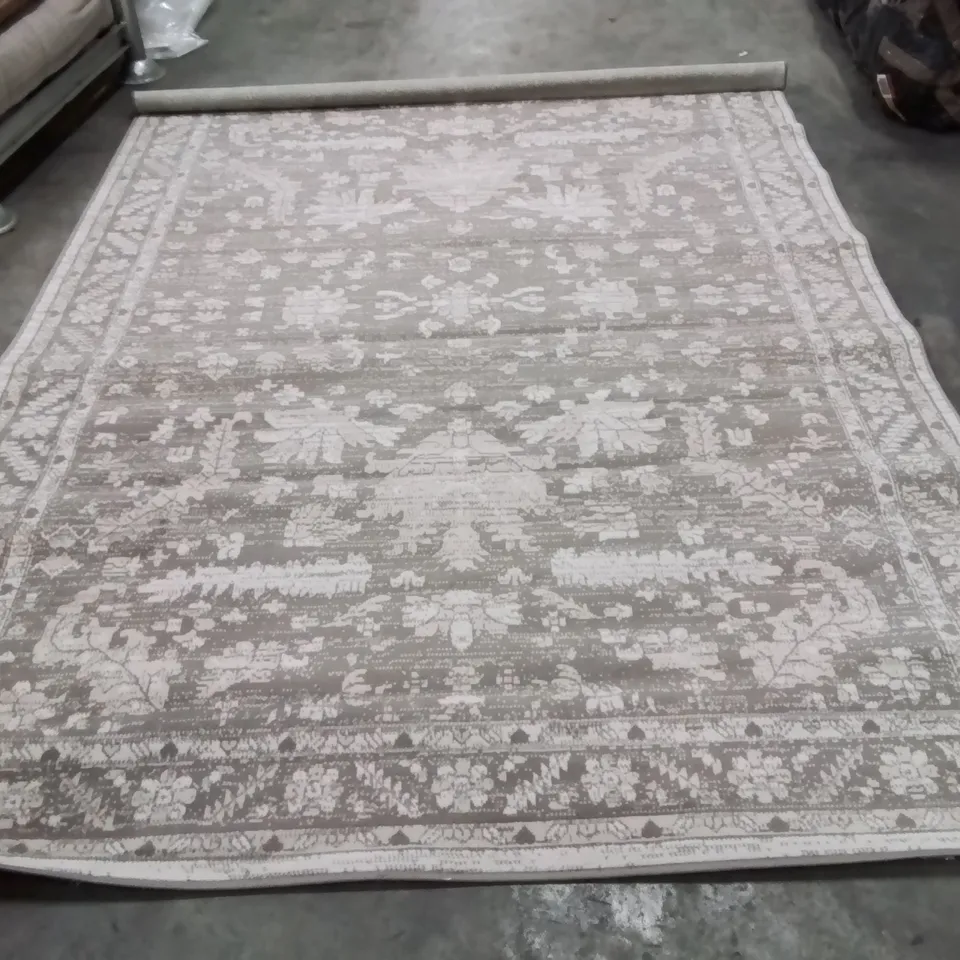 MAESTRO STONE AREA RUG