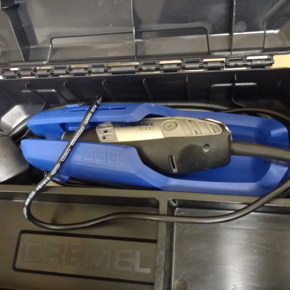 DREMEL 3000 MULTI TOOL