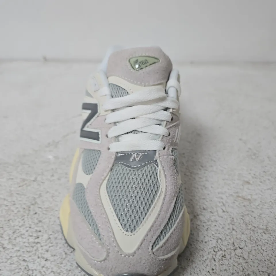 NEW BALANCE 9060 TRAINERS – GREY/BEIGE - SIZE 5.5