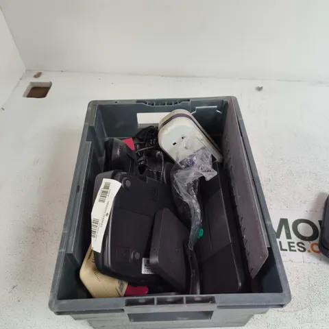TOTE OF APPROXIMATELY 9 ASSORTED TECH TO INCLUDE: SKY ROUTER