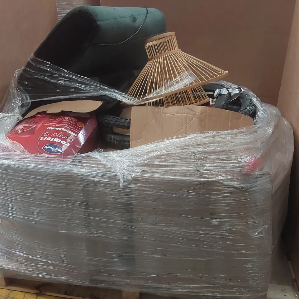 PALLET CONTAINING A VERY LARGE QUANTITY OF ASSORTED ITEMS INCLUDING: BICYCLE TYRES, SILENTNIGHT ELECTRIC BLANKET, LAMP SHADE, DREW & COLE BREAKFAST SANDWICH MAKER ECT