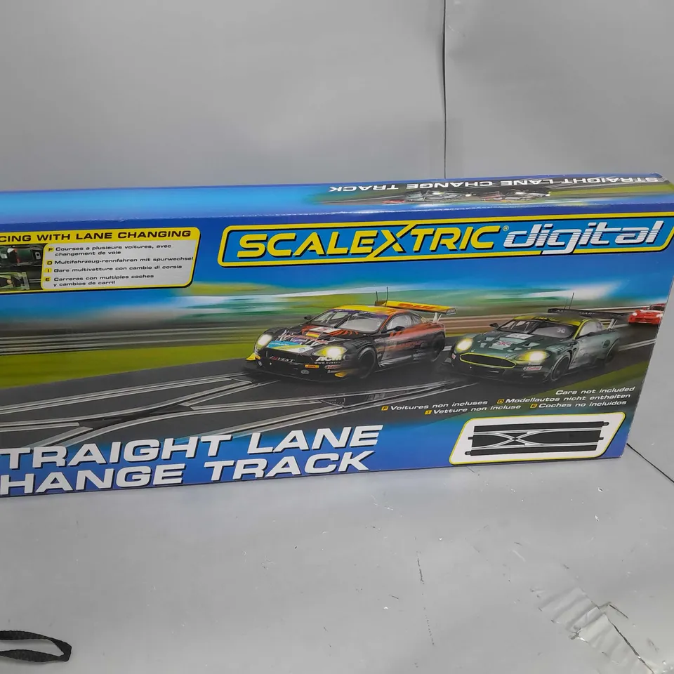 SCALEXTRIC DIGITAL STRAIGHT LANE CHANGE TRACK
