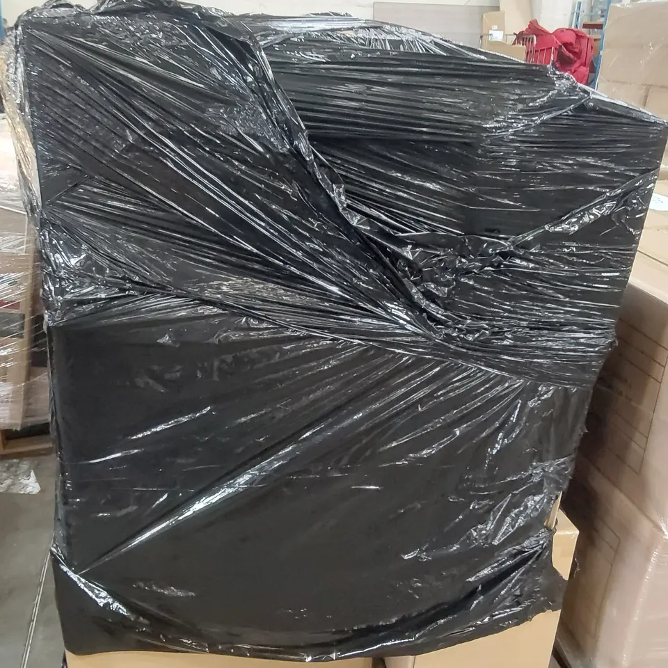 PALLET OF APPROXIMATELY 118 ASSORTED RUTH LANGSFORD PADDED JACKETS