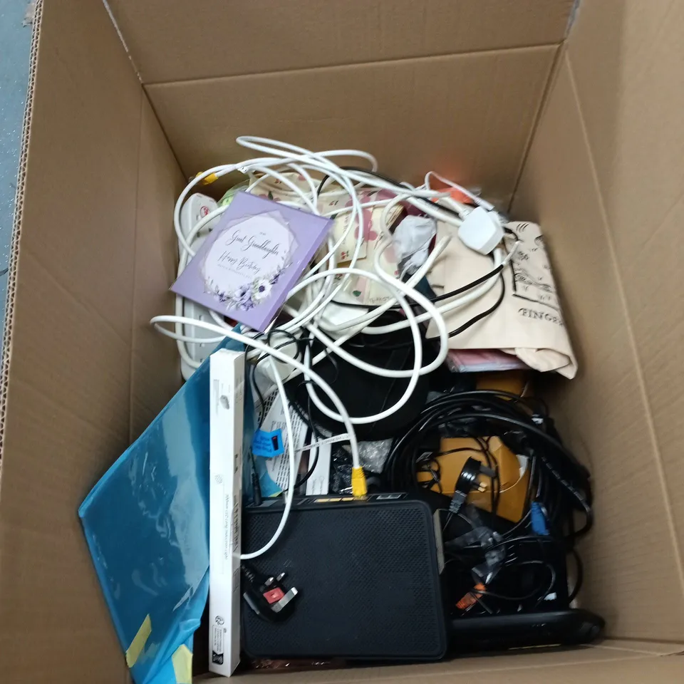 BOX OF APPROXIMATELY 40 ASSORTED HOUSEHOLD ITEMS INCLUDING THE TRAITORS CHRISTMAS CRACKERS, REED DIFFUSER, THREE WIFI HUB AND SKY HUB