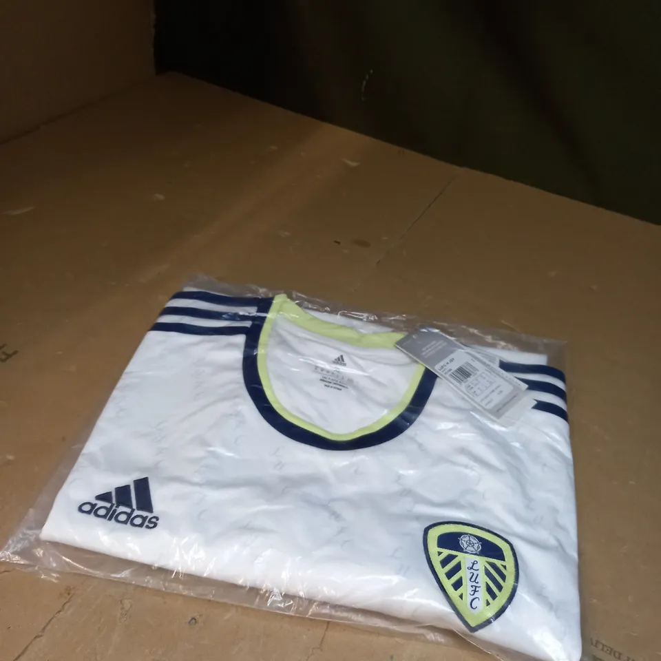 LEEDS UNITED 22/23 FOOTBALL SHIRT SIZE XL