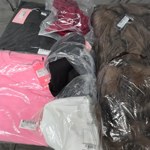 APPROXIMATELY 25 ASSORTED CLOTHING ITEMS IN VARIOUS SIZES, STYLES & COLOURS TO INCLUDE BRANDS SUCH AS AYBL, MISSYEMPIRE, PRETTYLITTLETHING, ETC - COLLECTION ONLY