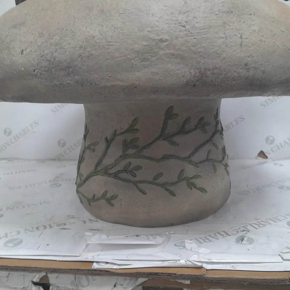 BOXED MY GARDEN STORIES FAIRY GATHERING BIRD BATH