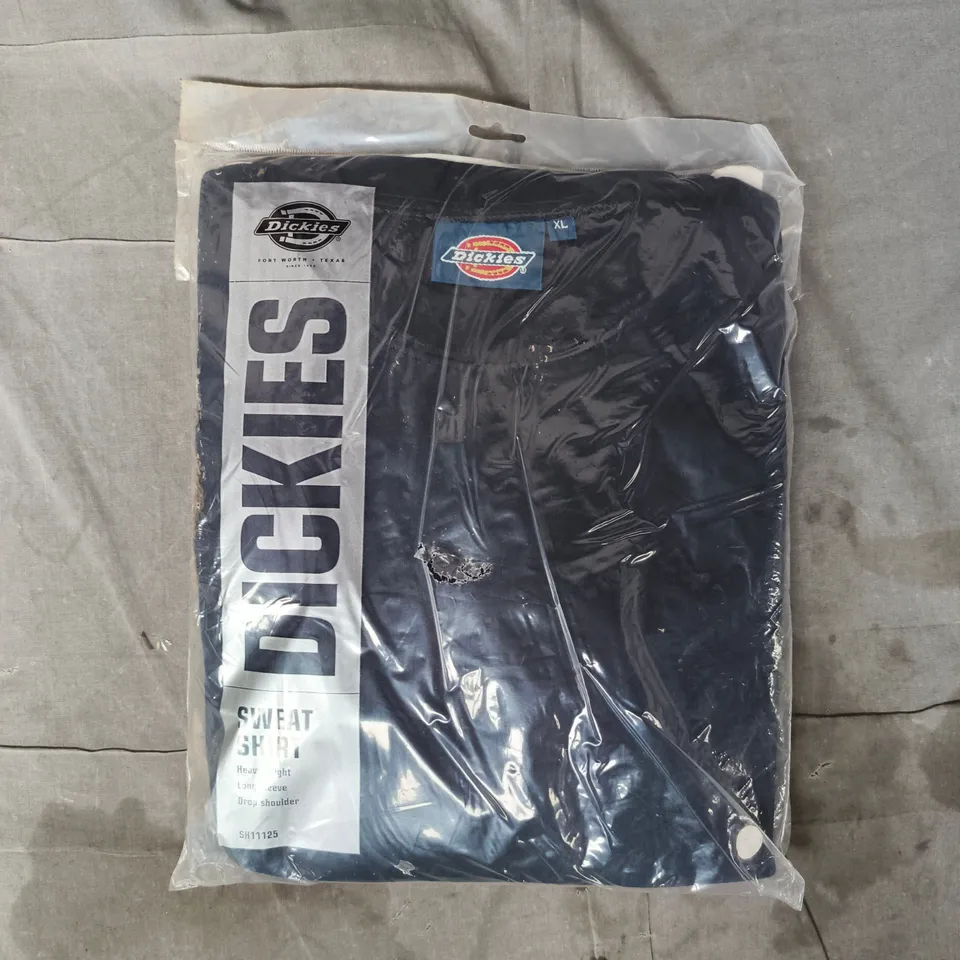 BAGGED DICKIES HEAVYWEIGHT LONG SLEEVE SWEATSHIRT IN NAVY SIZE XL