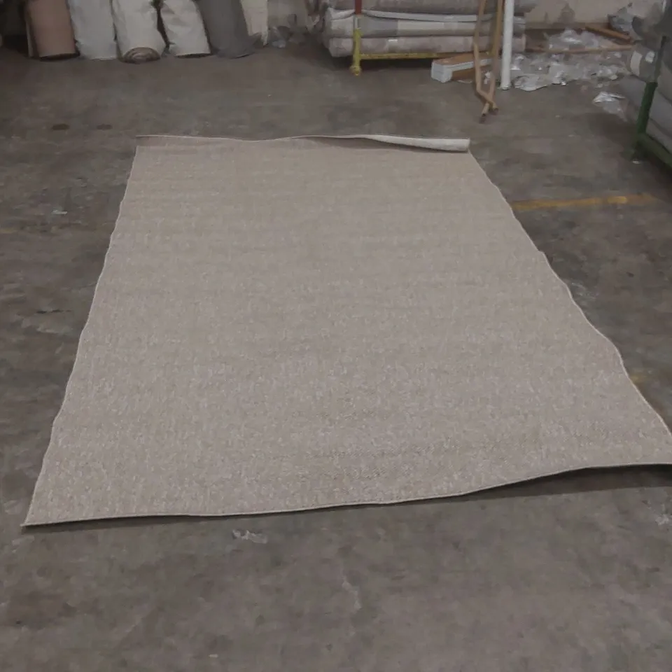 QUALITY DESIGNER RUG - APPROXIMATELY 293 x 197cm