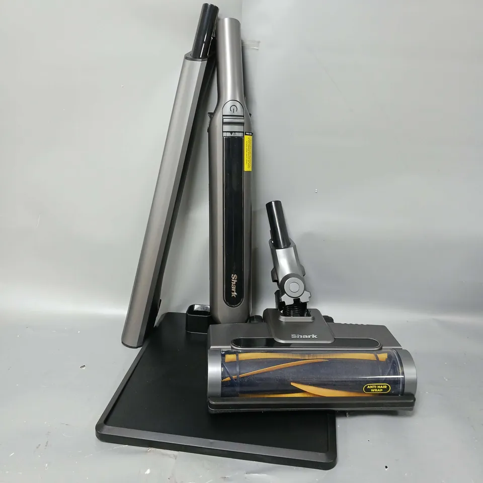 SHARK WANDVAC 2-IN-1 LIGHTWEIGHT CORDLESS HANDHELD VACUUM CLEANER