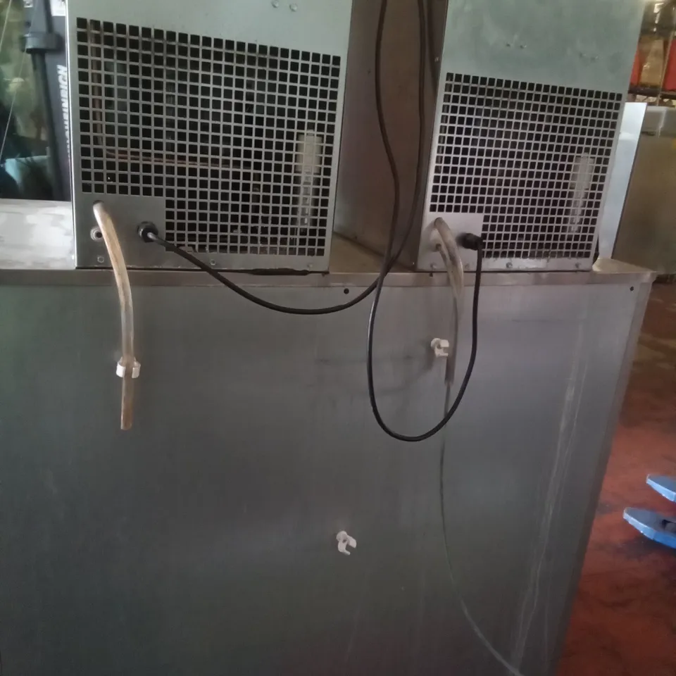 COMMERCIAL FOLLETT ICE MAKER WITH VENTILATION 