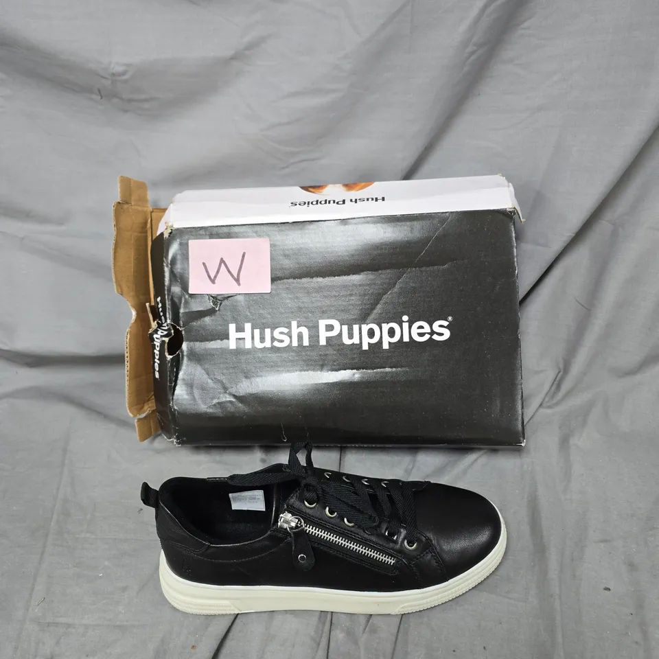 HUSH PUPPIES BLACK LEATHER TRAINERS – MEN'S FOOTWEAR, BOXED - UK SIZE 7