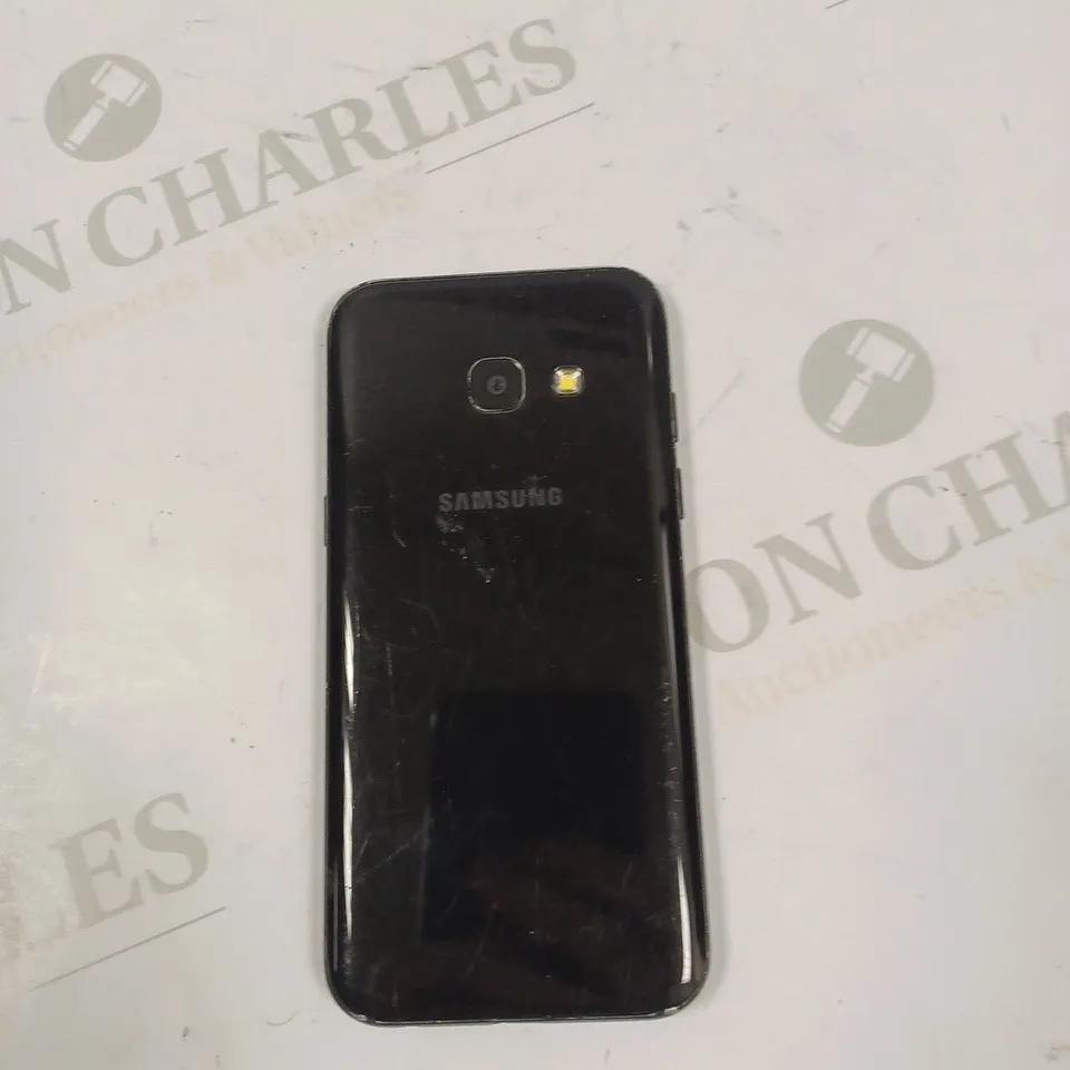 SAMSUNG GALAXY A5 MOBILE PHONE IN BLACK
