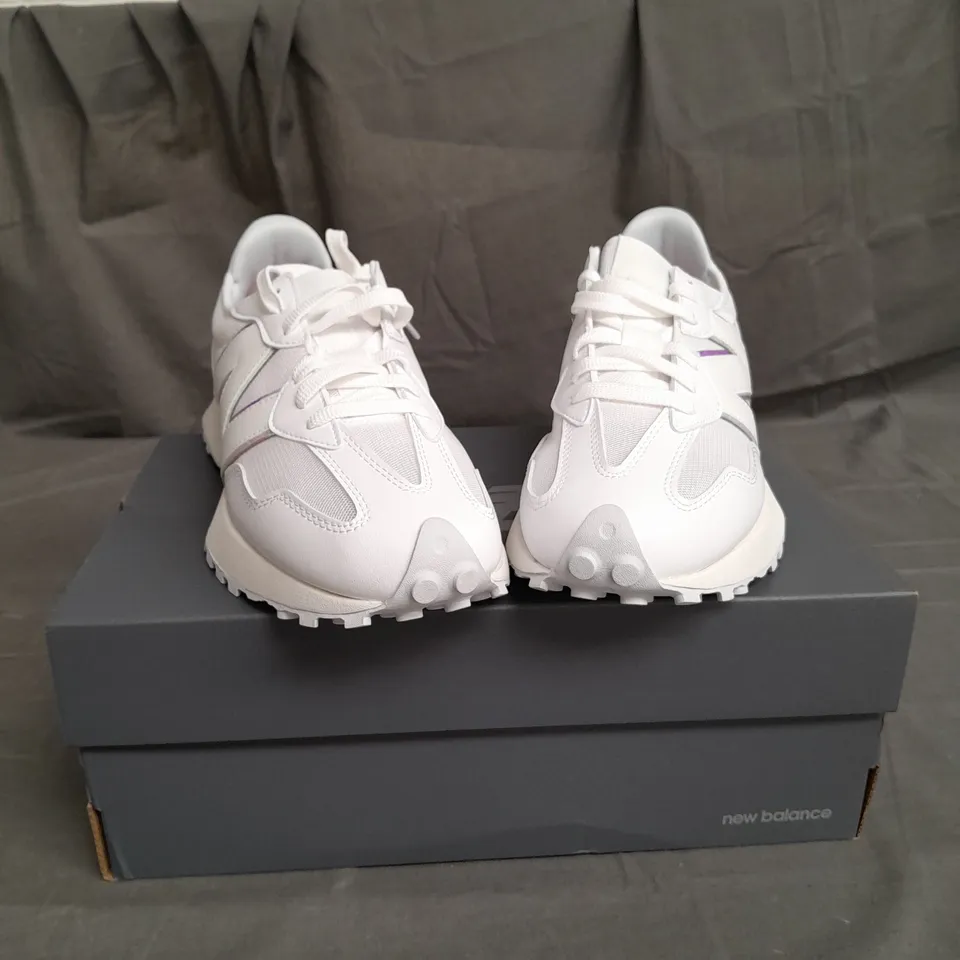 BOXED PAIR OF NEW BALANCE 327 SHOE SIZE 9