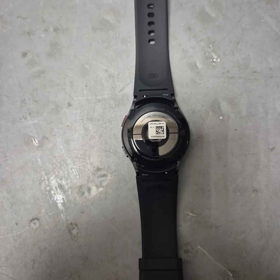 SAMSUNG GALAXY WATCH 4 