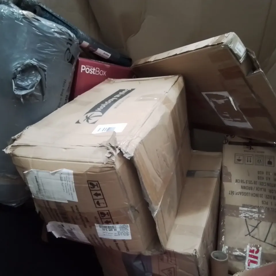 PALLET OF ASSORTED HOUSEHOLD ITEMS TO INCLUDE WOLVERINE PAPER SHREDDER, TOWER FAN AND DINING SET