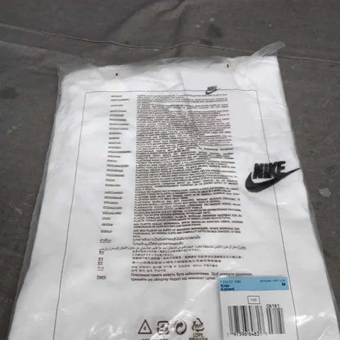 NIKE KIDS TOP– SIZE M
