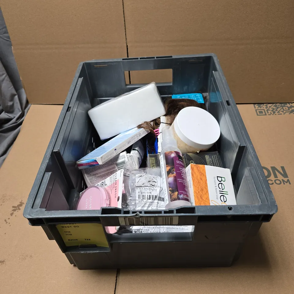 APPROXIMATELY 20 X ASSORTED COSMETIC ITEMS TO INCLUDE SHEA BUTTER SOAP BASE, SOAP, COVER GIRL CLEAN FRESH POWDER, GLOW UP WHITENING CREAM, AVON SENSES BODY MIST ETC