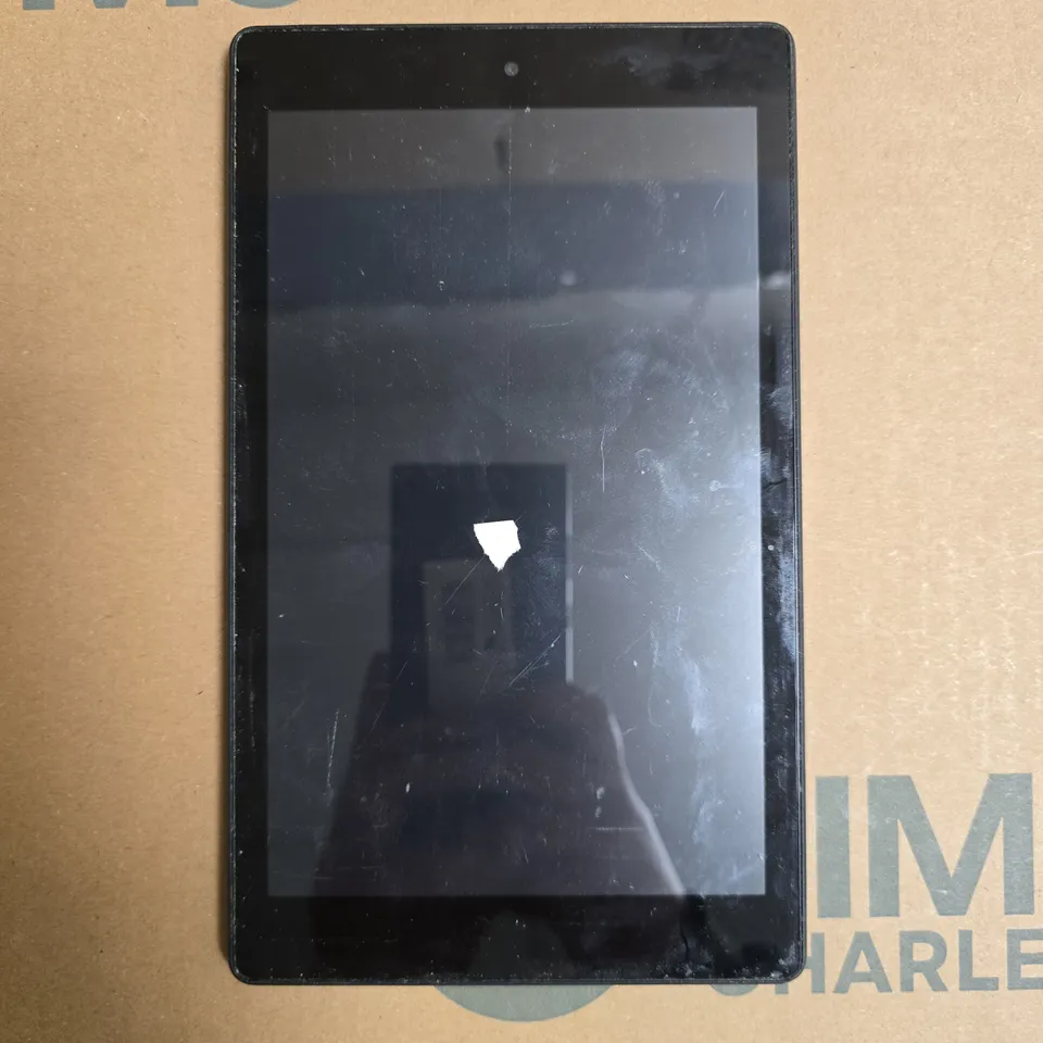 AMAZON FIRE HD 8 TABLET