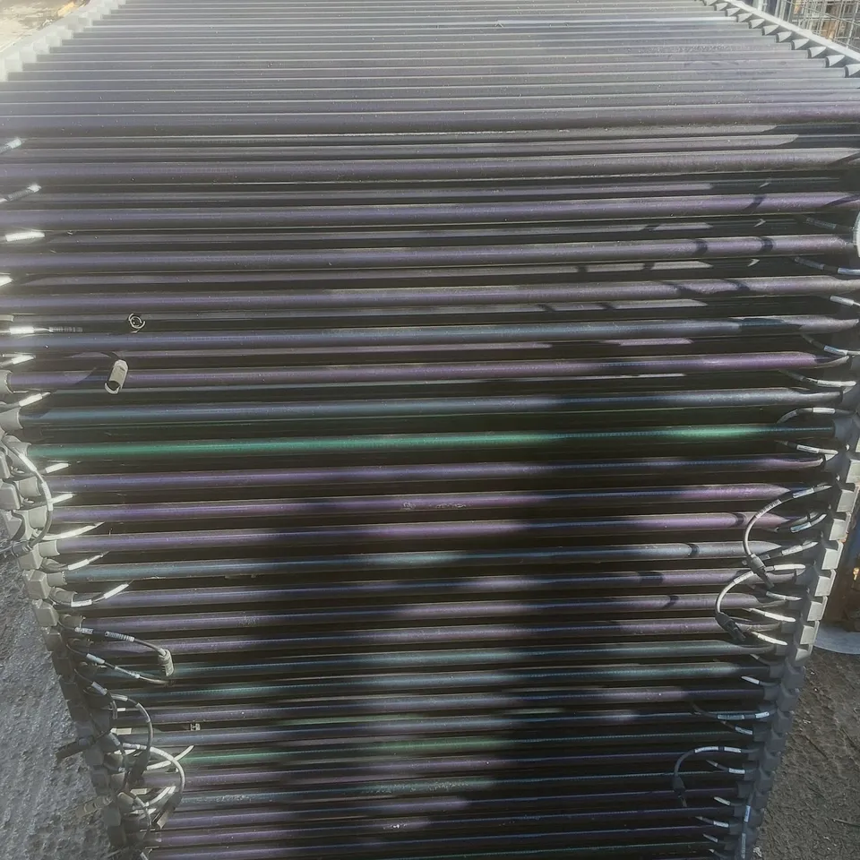 PALLET OF APPROX 30 X SOLYNDRA 200W SOLAR PANELS - MODEL: SL-200-200