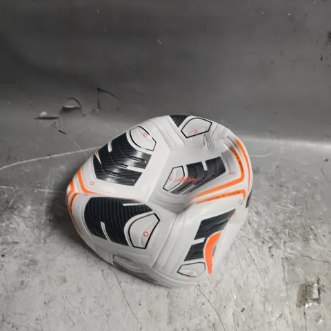 NIKE ACADEMY FOOTBALL - SIZE 4