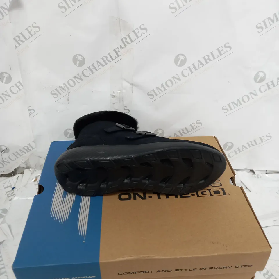 SKECHERS BLACK WINTER ON THE GO BOOTS, BLACK - SIZE 7 