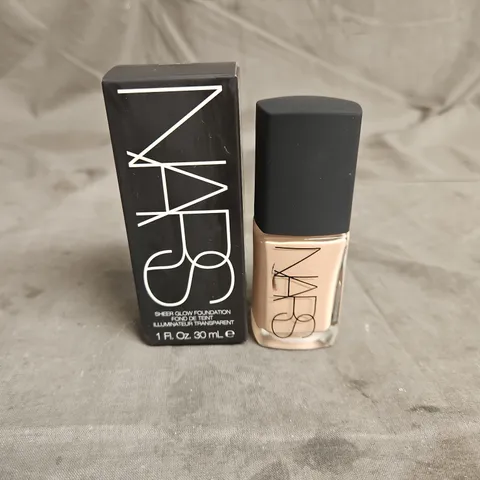 BOXED NARS SHEER GLOW FOUNDATION IN LIGHT 2 MONT BLANC 30ML