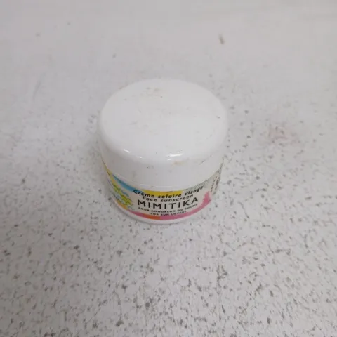 BOX OF APPROXIMATELY 200 FACE SUN-CREAM