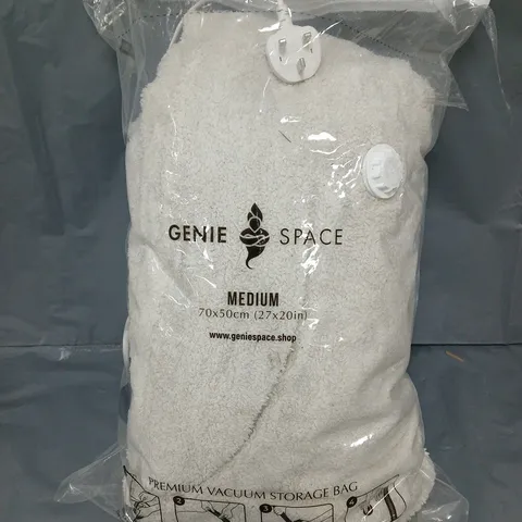 GENIE SPACE MEDIUM HEATED BLANKET IN NAVY