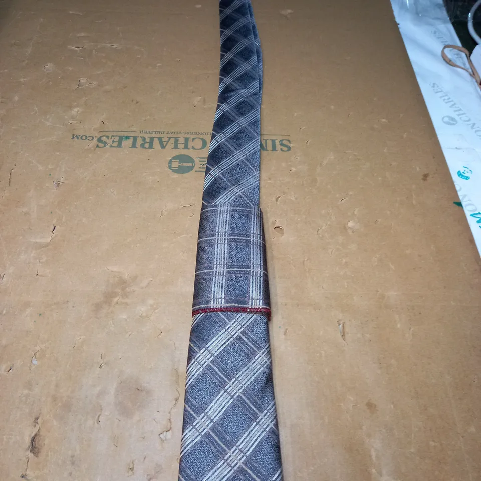 MOSES KUSHNER LOT OF 18 GREY CRISSCROSS TIES