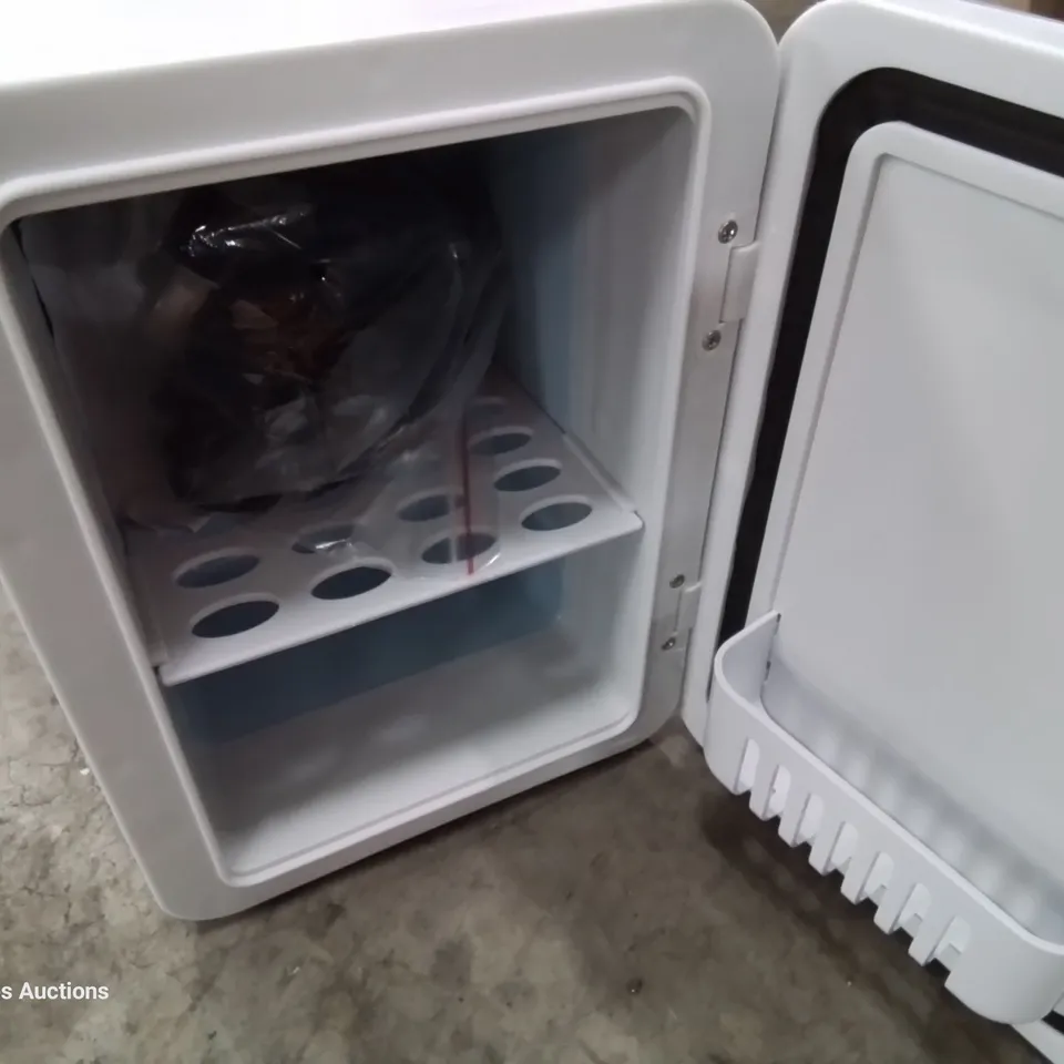 BOXED 12V MINI FRIDGE model LL-4AL