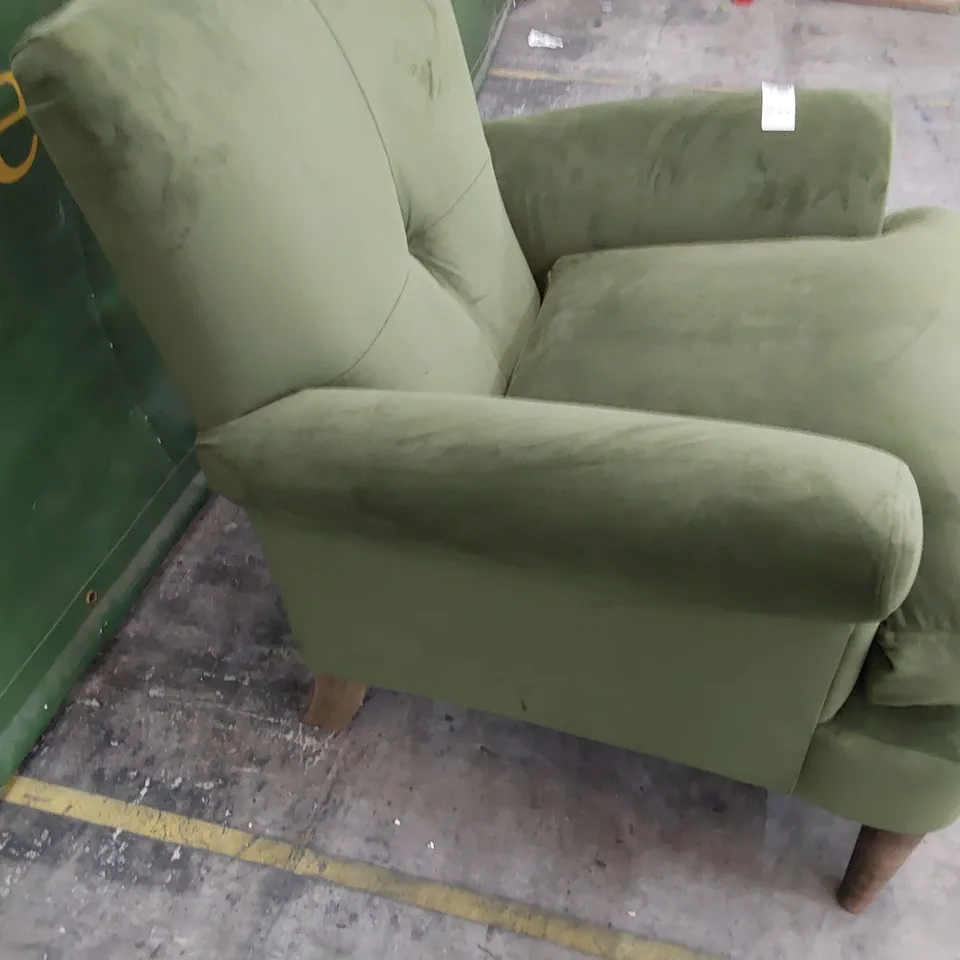 QUALITY BRITISH MADE LOUNGE Co EASY CHAIR PLUSH GREEN FABRIC