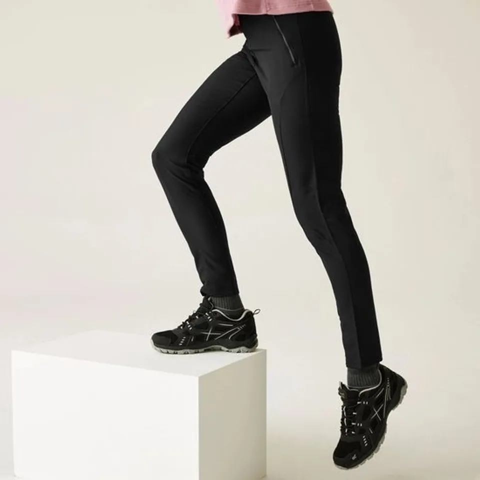 BRAND NEW REGATTA WOMEN'S PENTRE STRETCH WALKING TROUSERS IN BLACK - UK 14