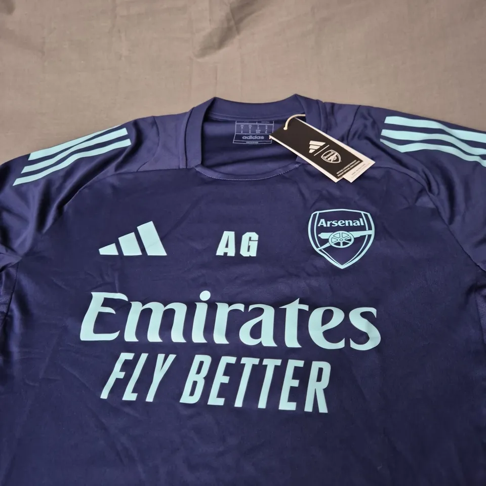 ARSENAL FC TRAINING TOP SIZE M - PERSONALISED