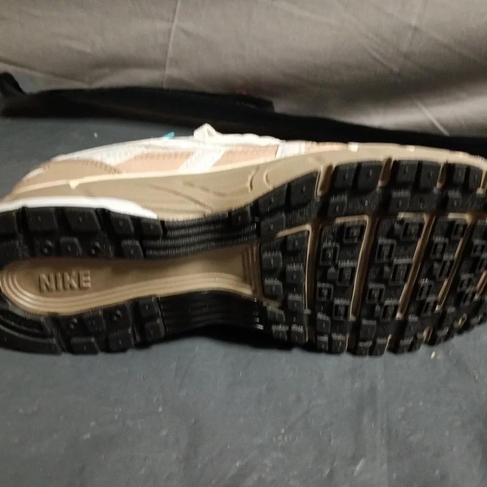 PAIR OF NIKE P-6000 TRAINERS - UK SIZE 6