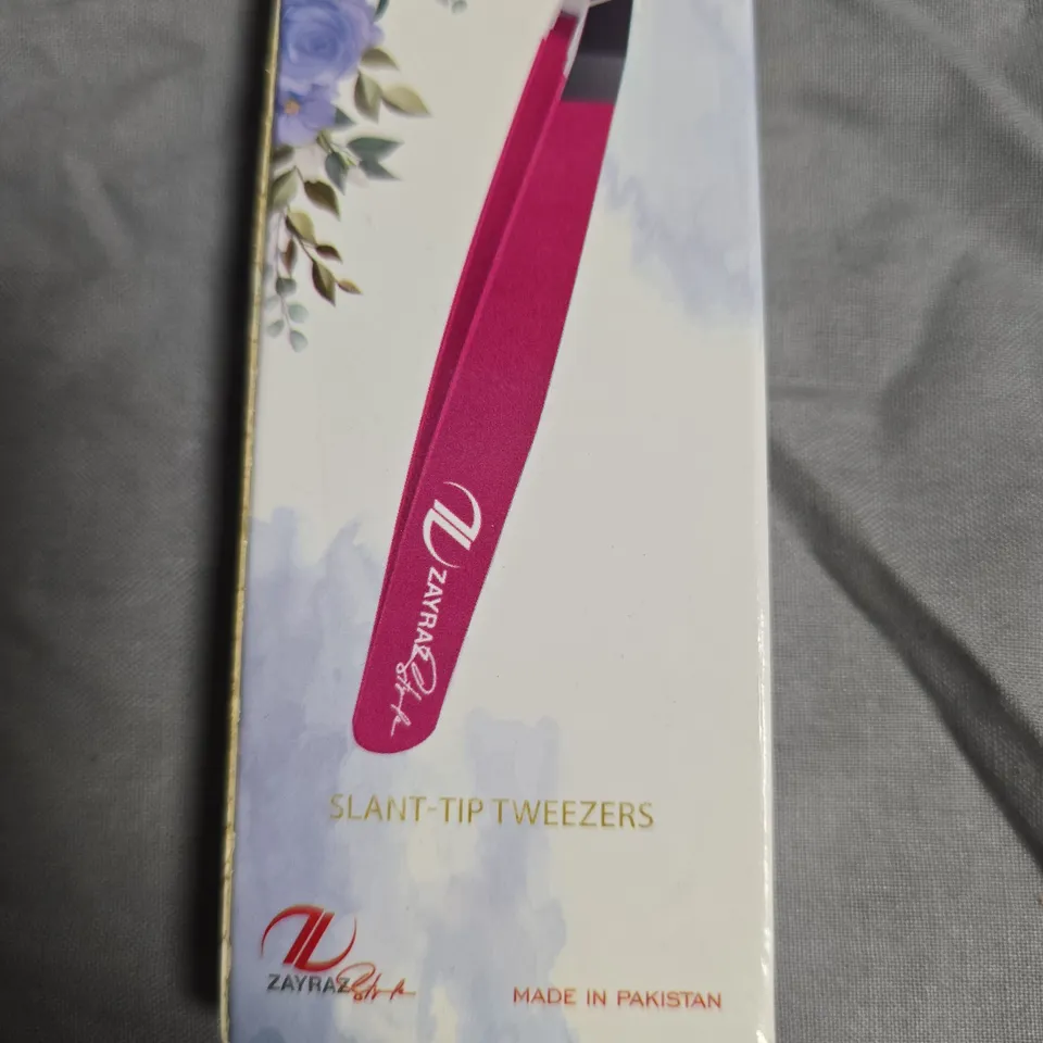 APPROXIMATELY 20 ZAYRAZ STYLE SLANT-TIP TWEEZERS – NEON PINK
