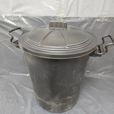 PLASTIC STORAGE CONTAINER WITH LID IN BLACK 