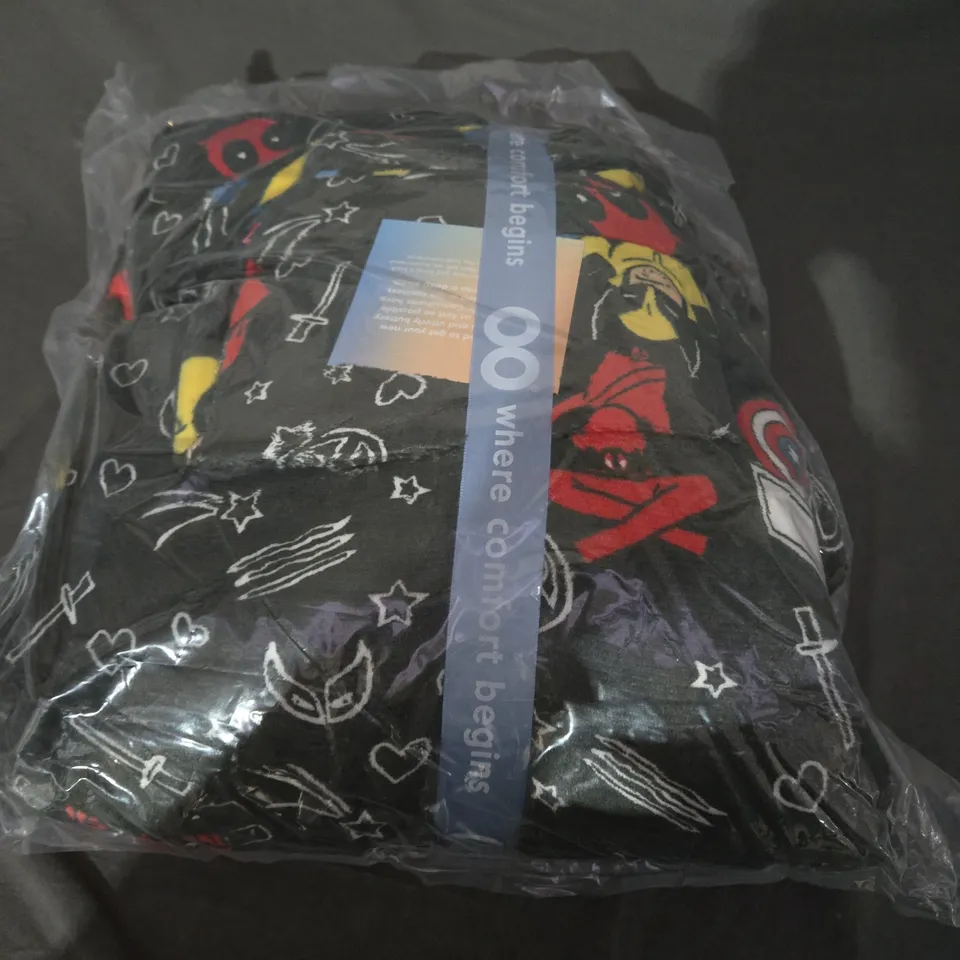 SEALED OODIE OVERSIZED HOODED BLANKET - DEADPOOL & WOLVERINE 