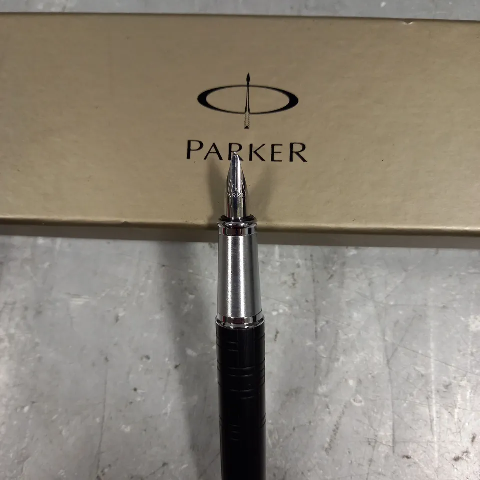 BOXED PARKER FOUNTAIN PEN IN BLACK 