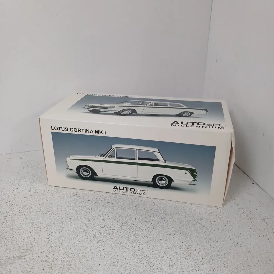 LOTUS CORTINA MK1 DIECAST MODEL CAR – AUTOART MILLENNIUM
